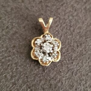 Vintage 14k Flower Pendant Charm